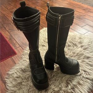 dELiA*s Black Heeled Boots with White Stitching